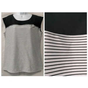 Calvin Klein size M/L Black White Striped Zipper Accent Short Sleeves Top